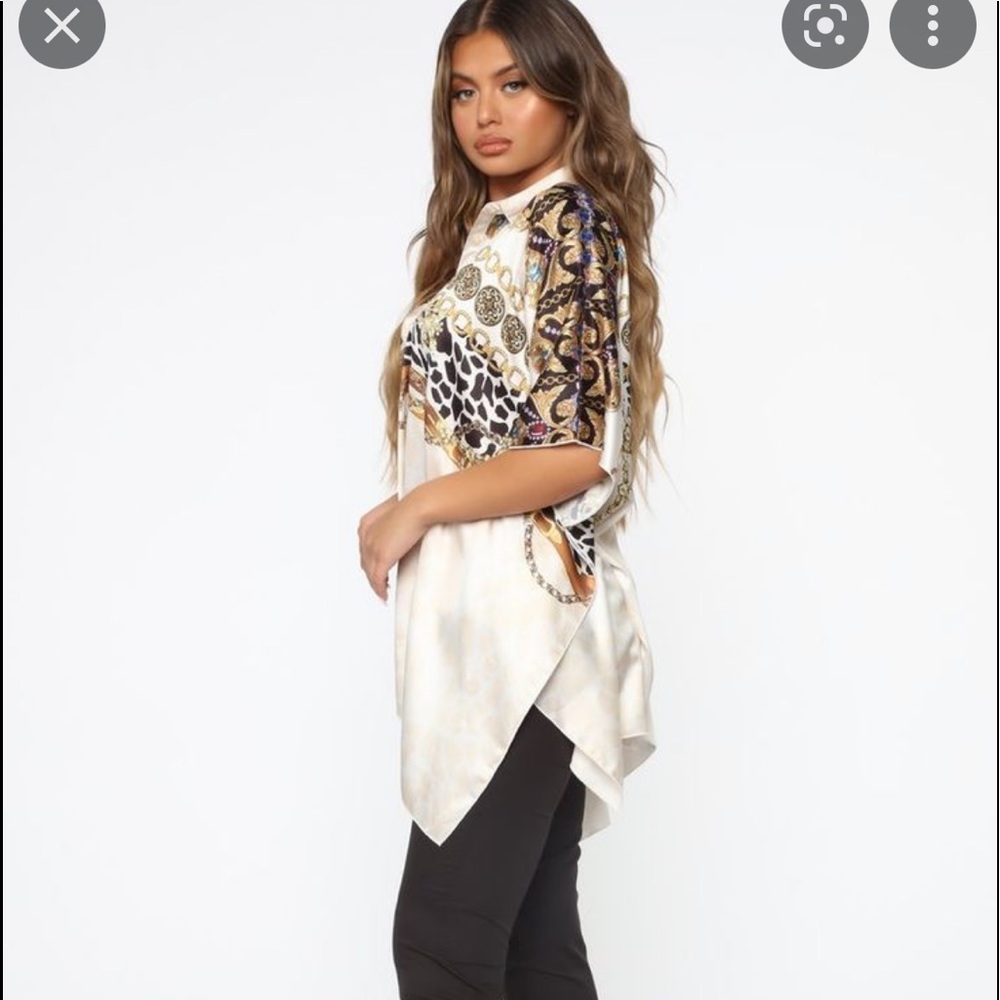 NWT printed jeweled top !
